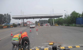 交通設(shè)施 道路劃線、停車(chē)場(chǎng)劃線與指示牌施工安裝的重要性